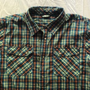 Men’s North Face short sleeve button down
